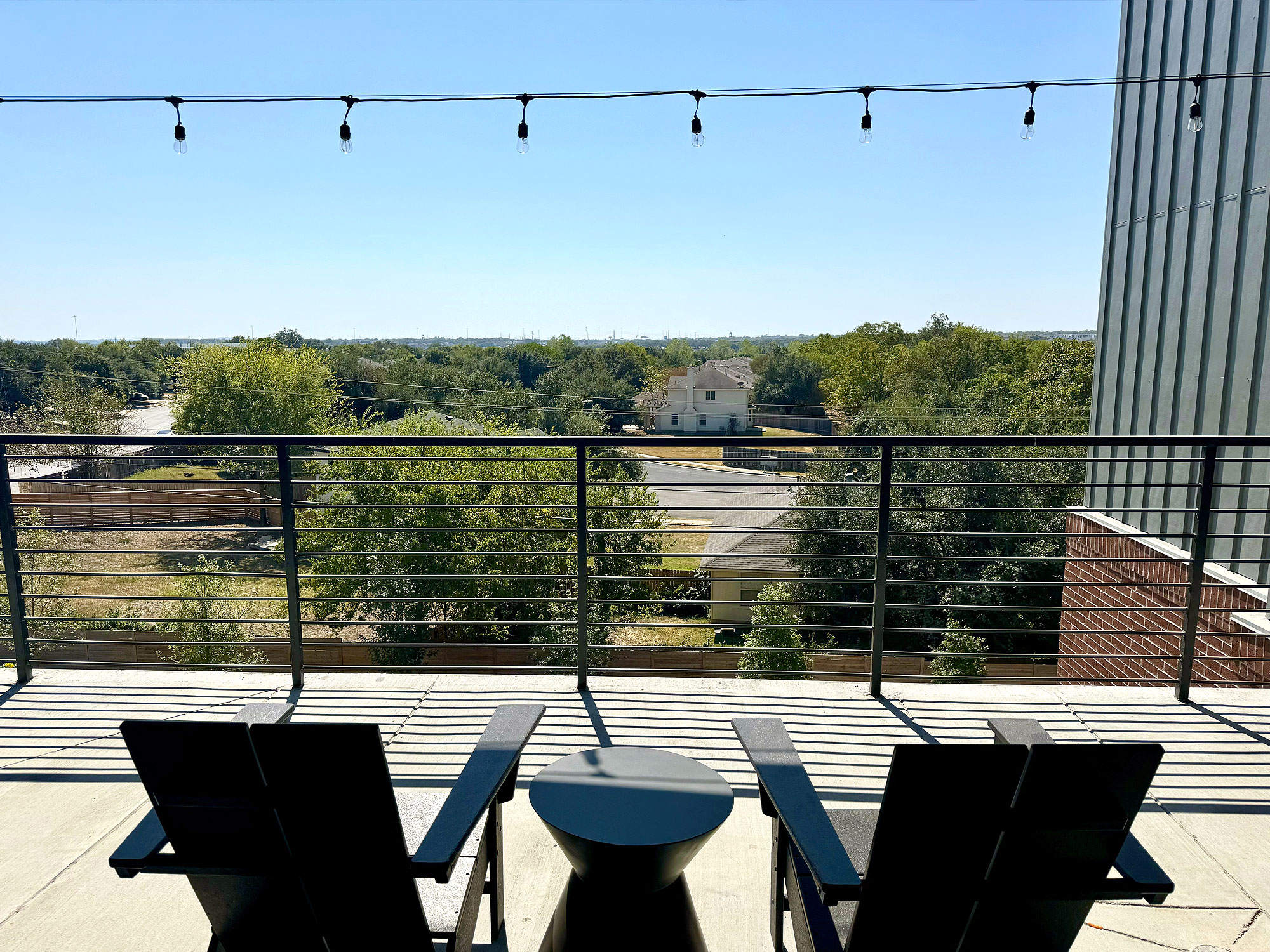 station-st-elmo-austin-tx-amenities-balcony